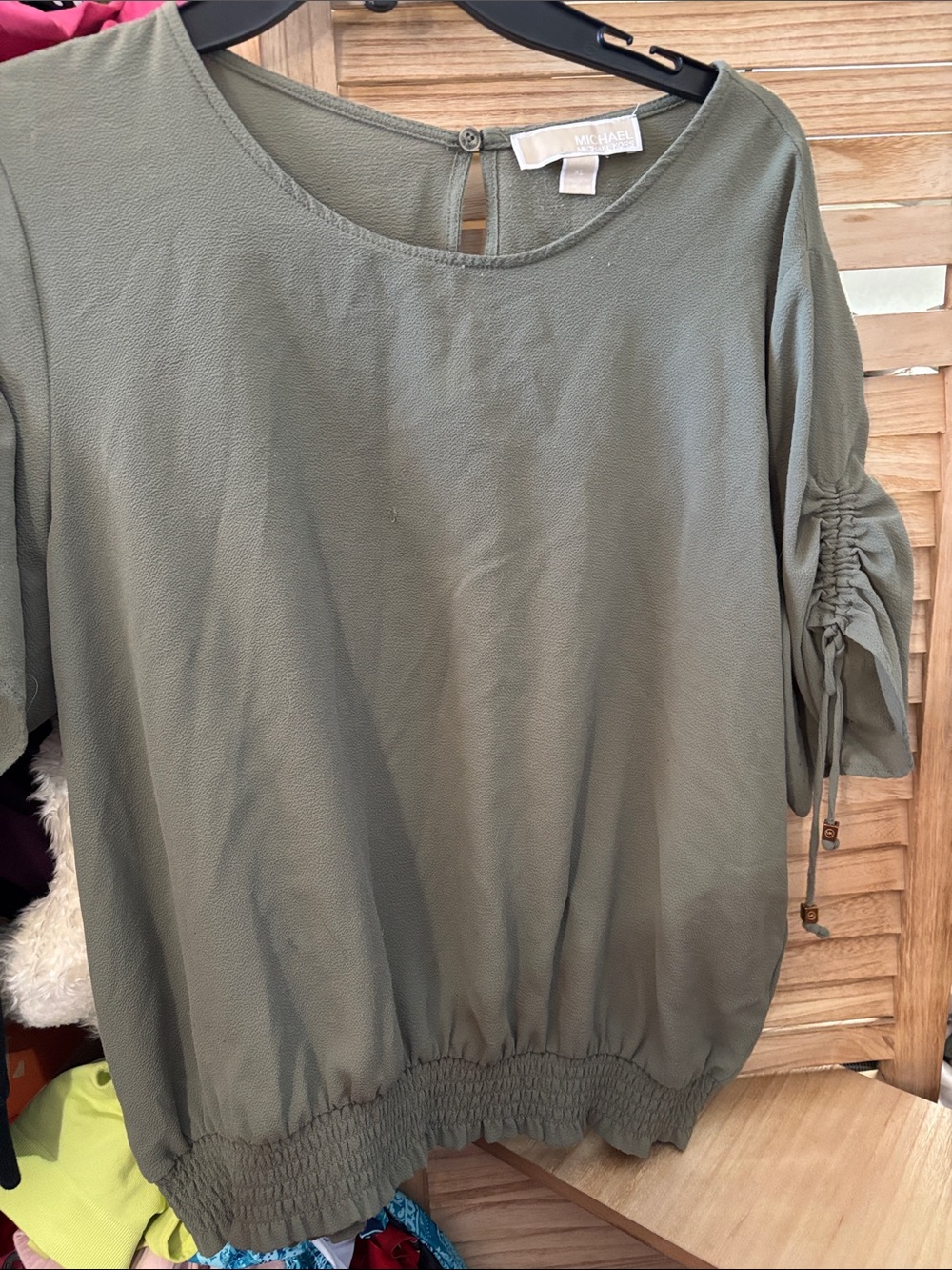 Michael Michael Kors Olive Green Short-Sleeve Top with Ruched Sleeves XL